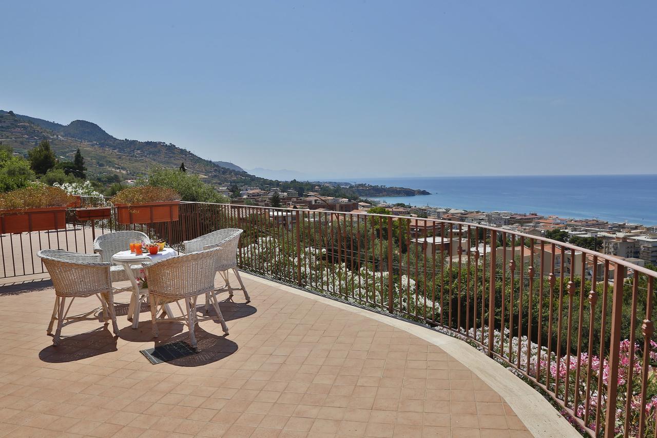Terrazze Ponente E Levante - By Vacation Service Lejlighed Cefalù Eksteriør billede